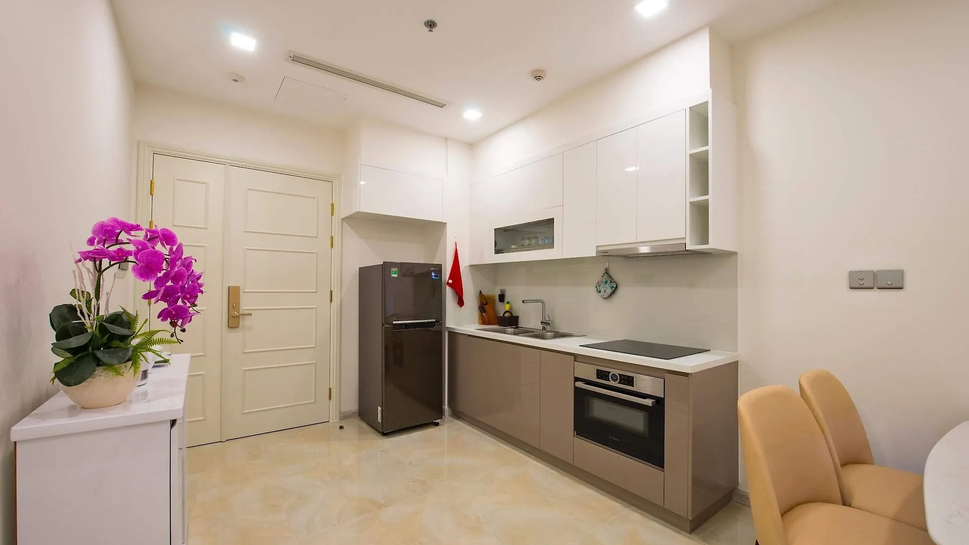 Mins Apartment - Vinhome Golden River Ho Chi Minh City